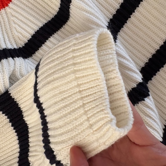 OUI sweater. ( like new!!!). 45$ Size US8 - Picture 9 of 12